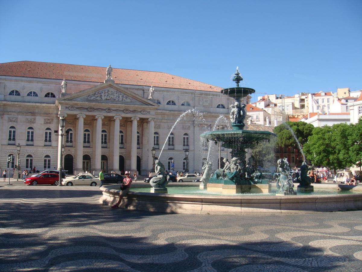 Inn-Chiado Restauradores Prime Suites Lisabona Exterior foto